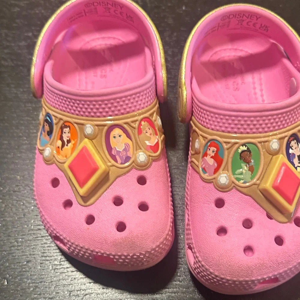 Disney Princess Pink light up Crocs (light up) - Picture 4 of 4